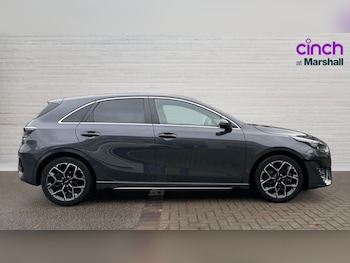 Used Kia Ceed 2023 for sale - 76872900: Photo