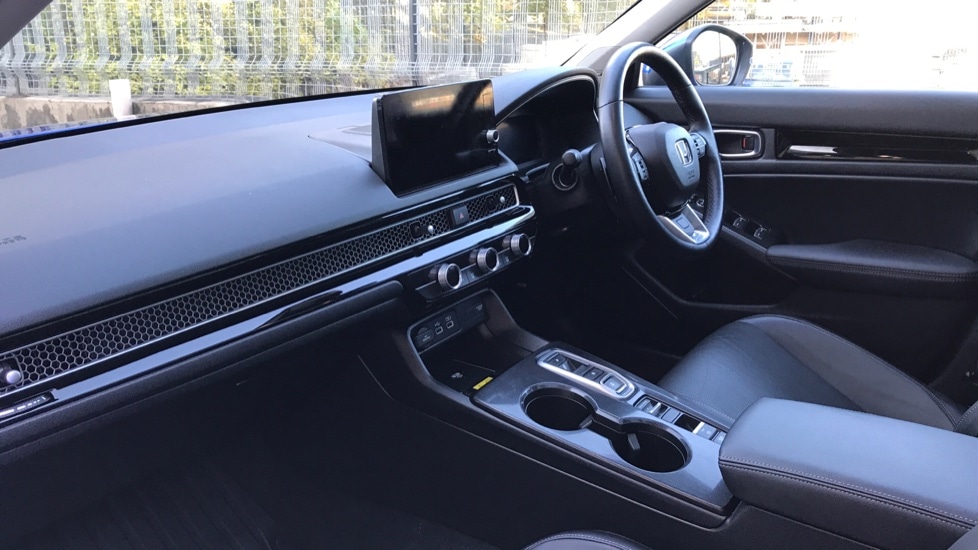 Used Honda Civic 2022 for sale - 76229302: Photo 2