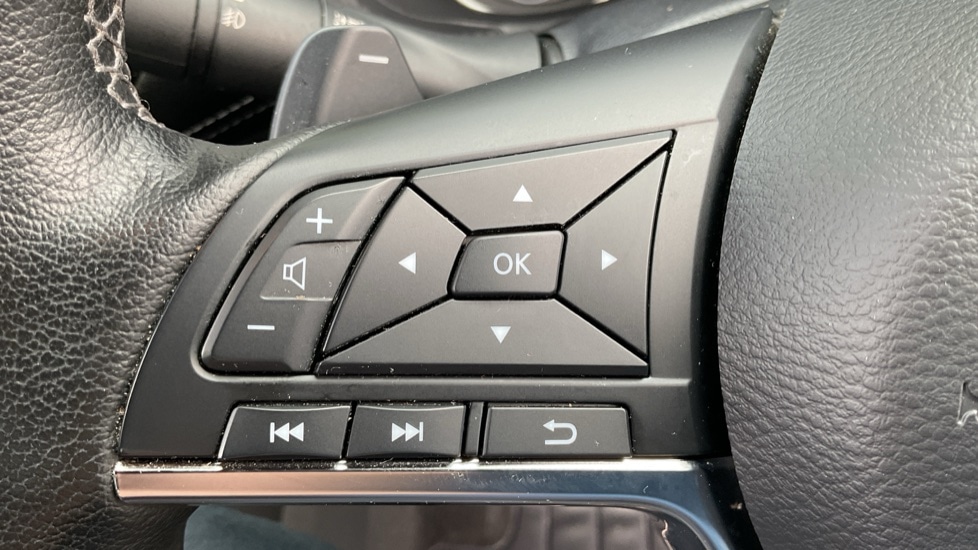 Used Nissan Juke 2023 for sale - 76494015: Photo 31