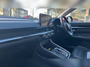 Used Honda CR-V 2024 for sale - 76749900: Photo