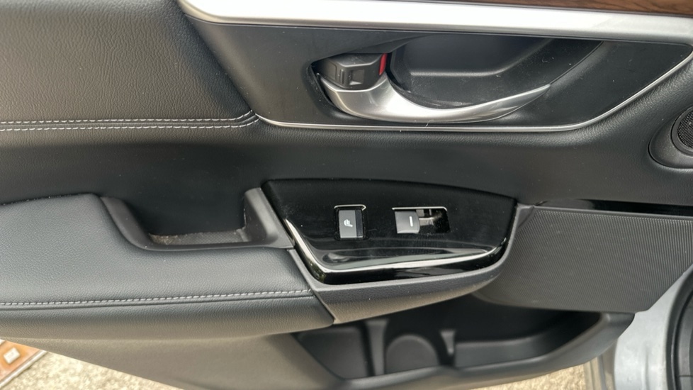 Used Honda CR-V 2020 for sale - 76870481: Photo 37