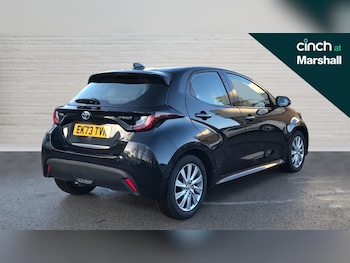 Used Toyota Yaris 2023 for sale - 76749919: Photo