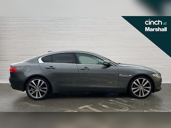 Used Jaguar XE 2016 for sale - 75910508: Photo