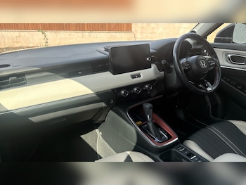 Used Honda HR-V 2022 for sale - 76015097: Photo 2