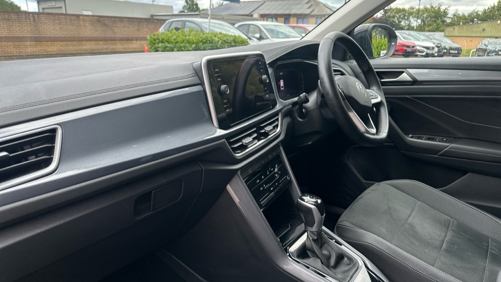 Used Volkswagen T-Roc 2024 for sale - 75967021: Photo 10