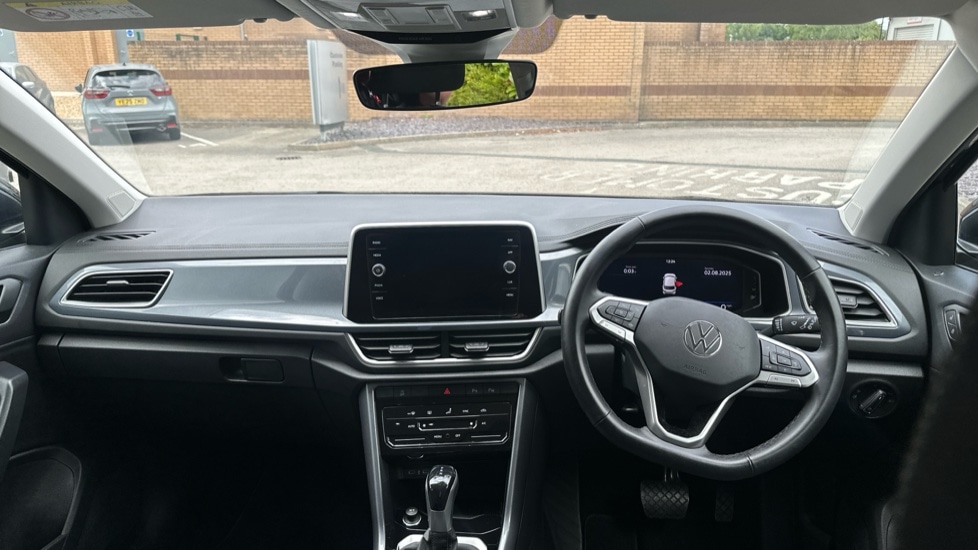 Used Volkswagen T-Roc 2024 for sale - 75967021: Photo 11