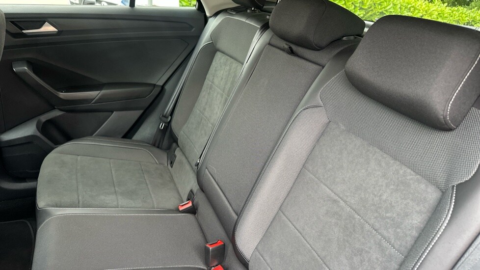 Used Volkswagen T-Roc 2024 for sale - 75967021: Photo 14