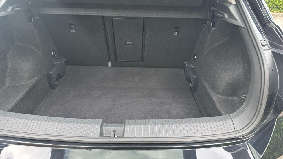 Used Volkswagen T-Roc 2024 for sale - 75967021: Photo 15