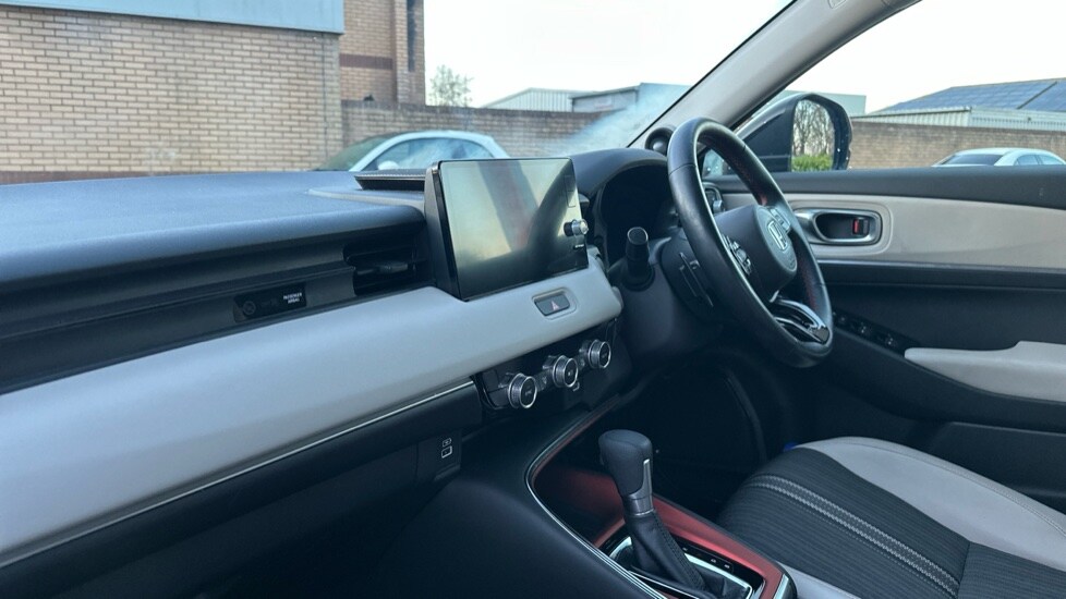 Used Honda HR-V 2022 for sale - 76873657: Photo 2