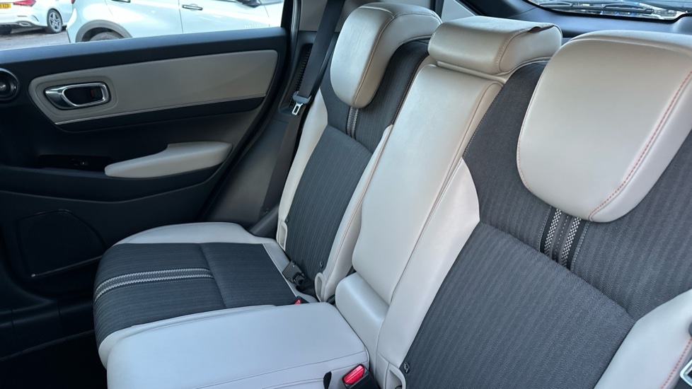 Used Honda HR-V 2022 for sale - 76873657: Photo 8