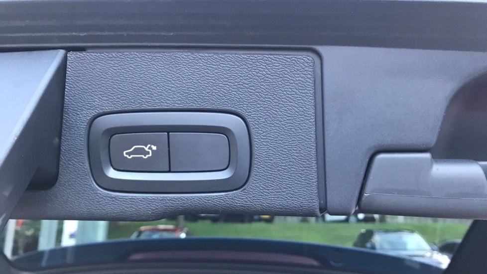 Used Volvo XC60 2018 for sale - 76007708: Photo 38