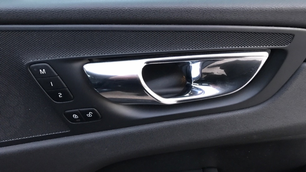 Used Volvo XC60 2018 for sale - 76007708: Photo 40