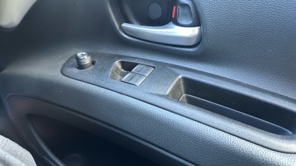 Used Toyota Aygo X 2023 for sale - 75992798: Photo 30