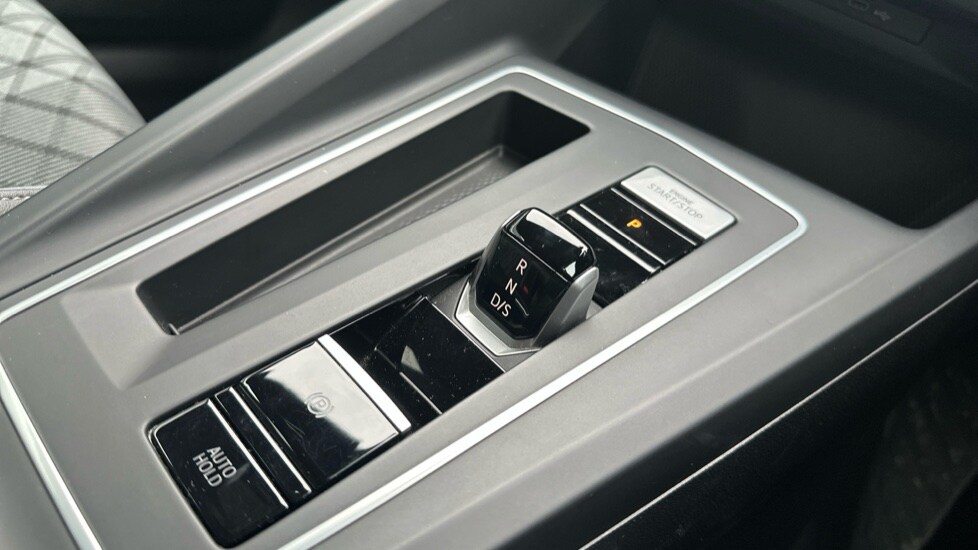 Used Volkswagen Golf 2021 for sale - 76872928: Photo 31