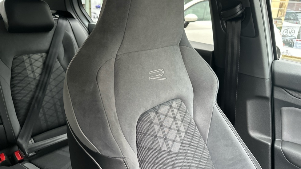 Used Volkswagen Golf 2021 for sale - 76872928: Photo 45