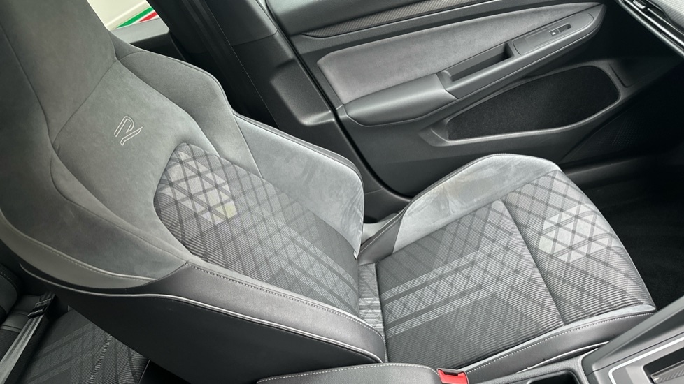 Used Volkswagen Golf 2021 for sale - 76872928: Photo 46