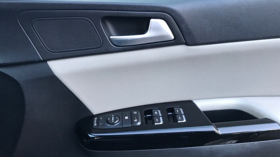 Used Kia Sportage 2017 for sale - 76872675: Photo 32