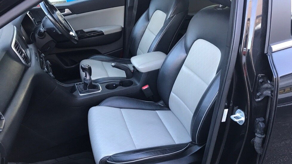 Used Kia Sportage 2017 for sale - 76872675: Photo 40