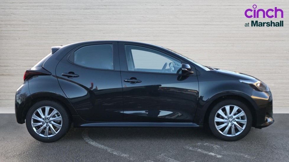 Used Toyota Yaris 2023 for sale - 76872848: Photo 2