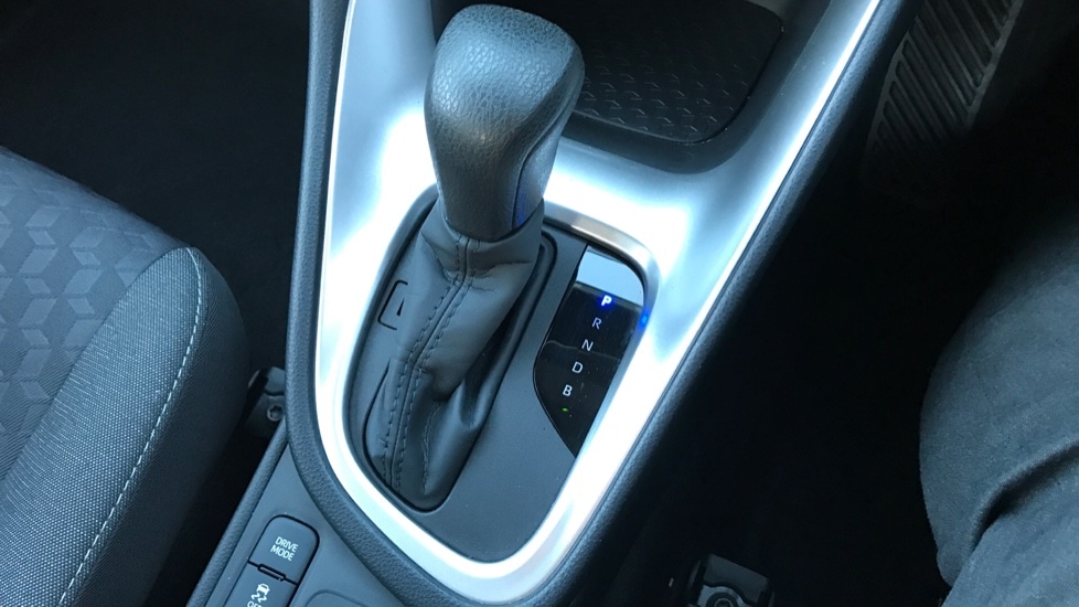 Used Toyota Yaris 2023 for sale - 76872848: Photo 31