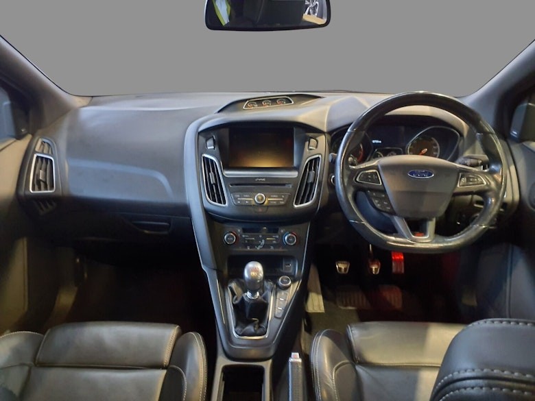 Used Ford Focus 2015 for sale - 76591532: Photo 2