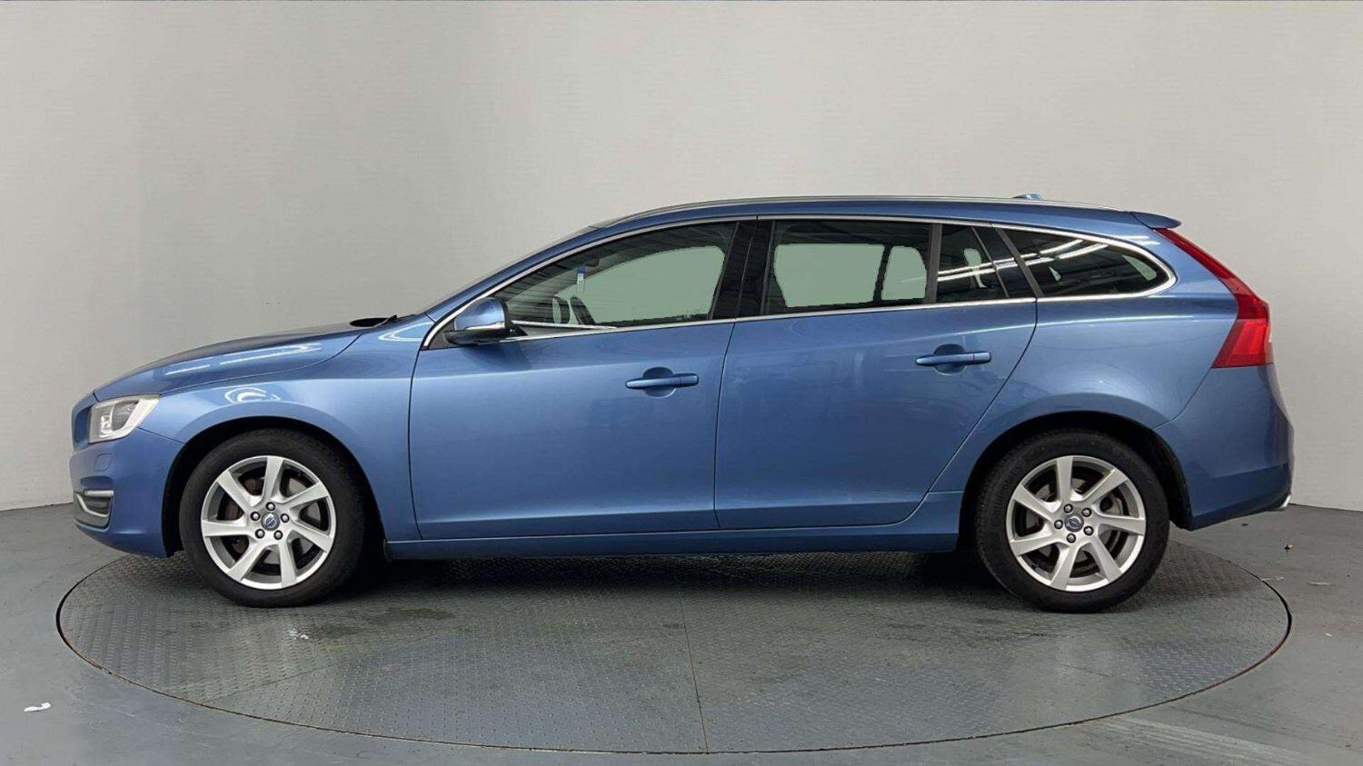 Used Volvo V60 2014 for sale - 76211826: Photo 10