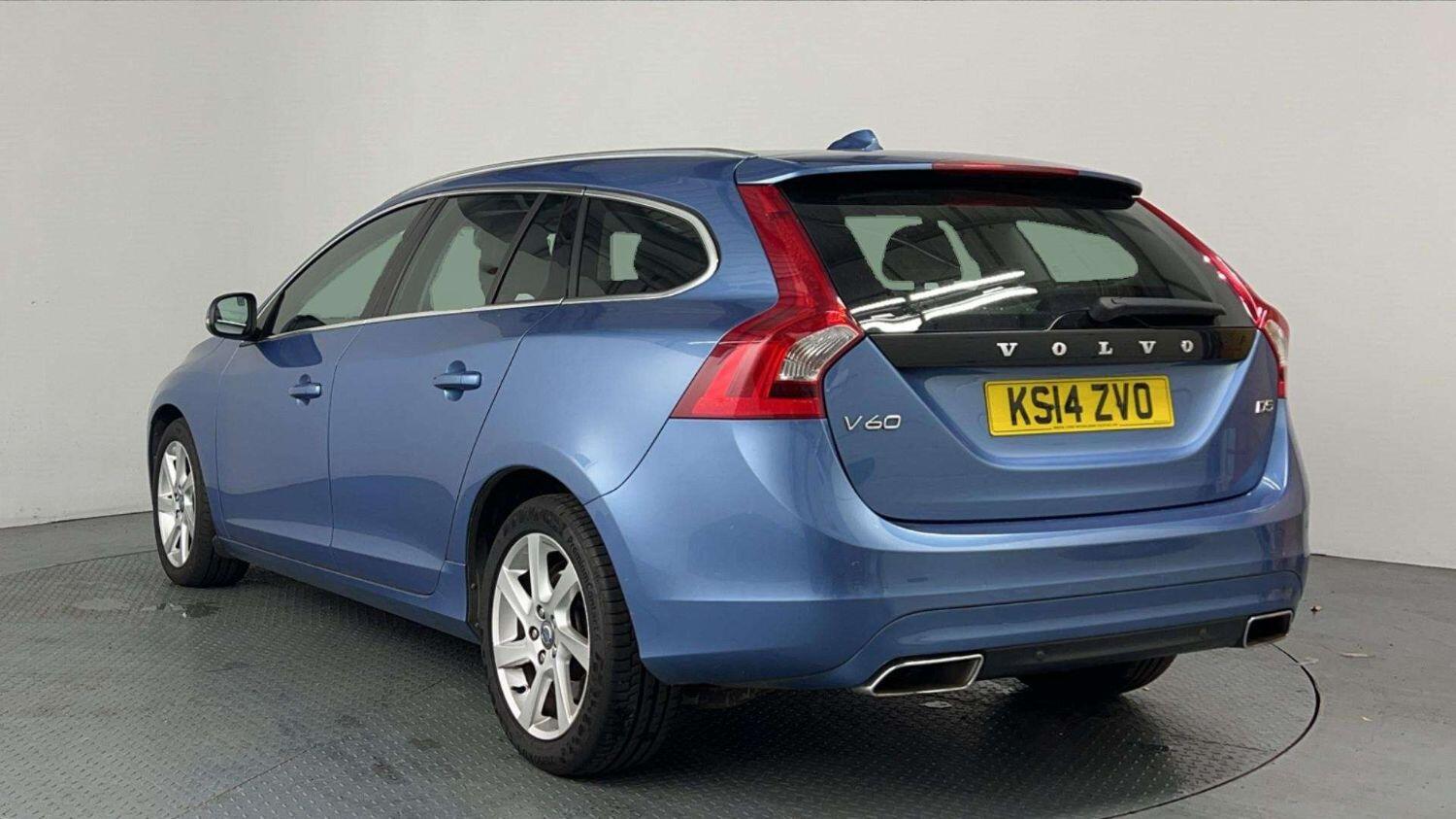Used Volvo V60 2014 for sale - 76211826: Photo 4