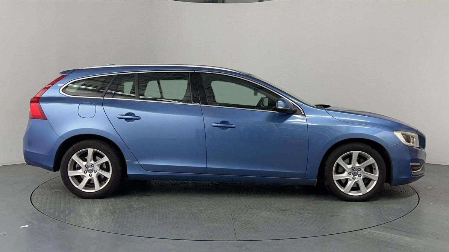 Used Volvo V60 2014 for sale - 76211826: Photo 7