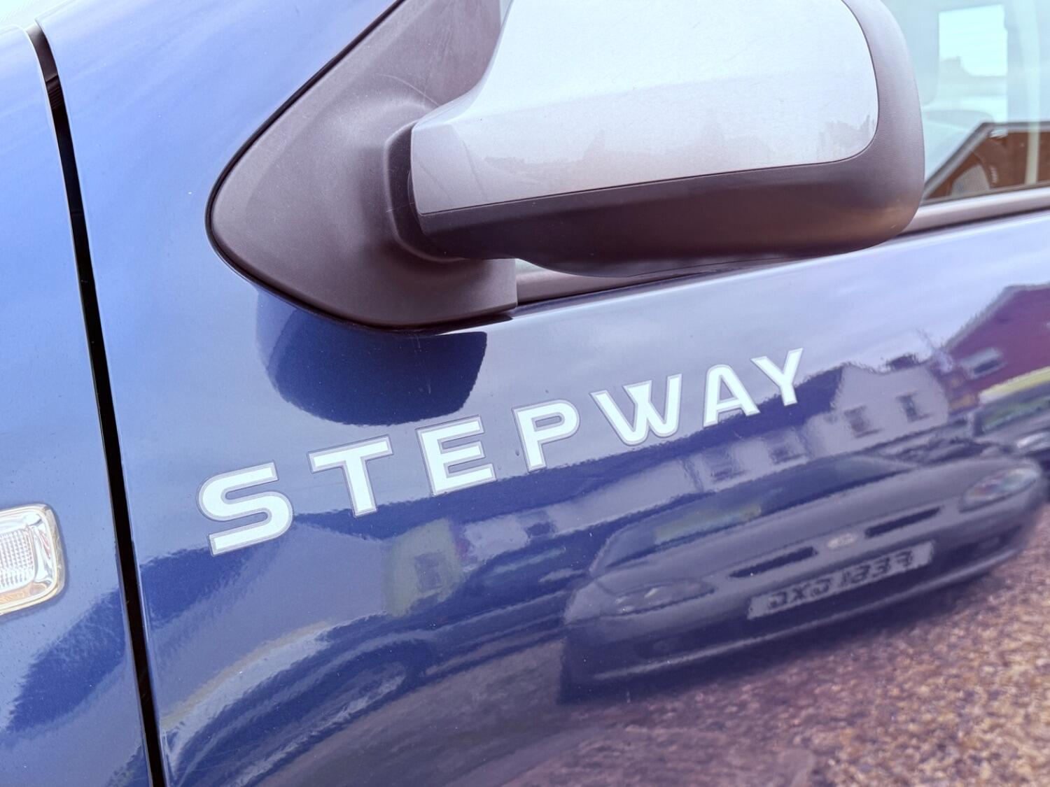 Used Dacia Sandero Stepway 2016 for sale - 76317451: Photo 15