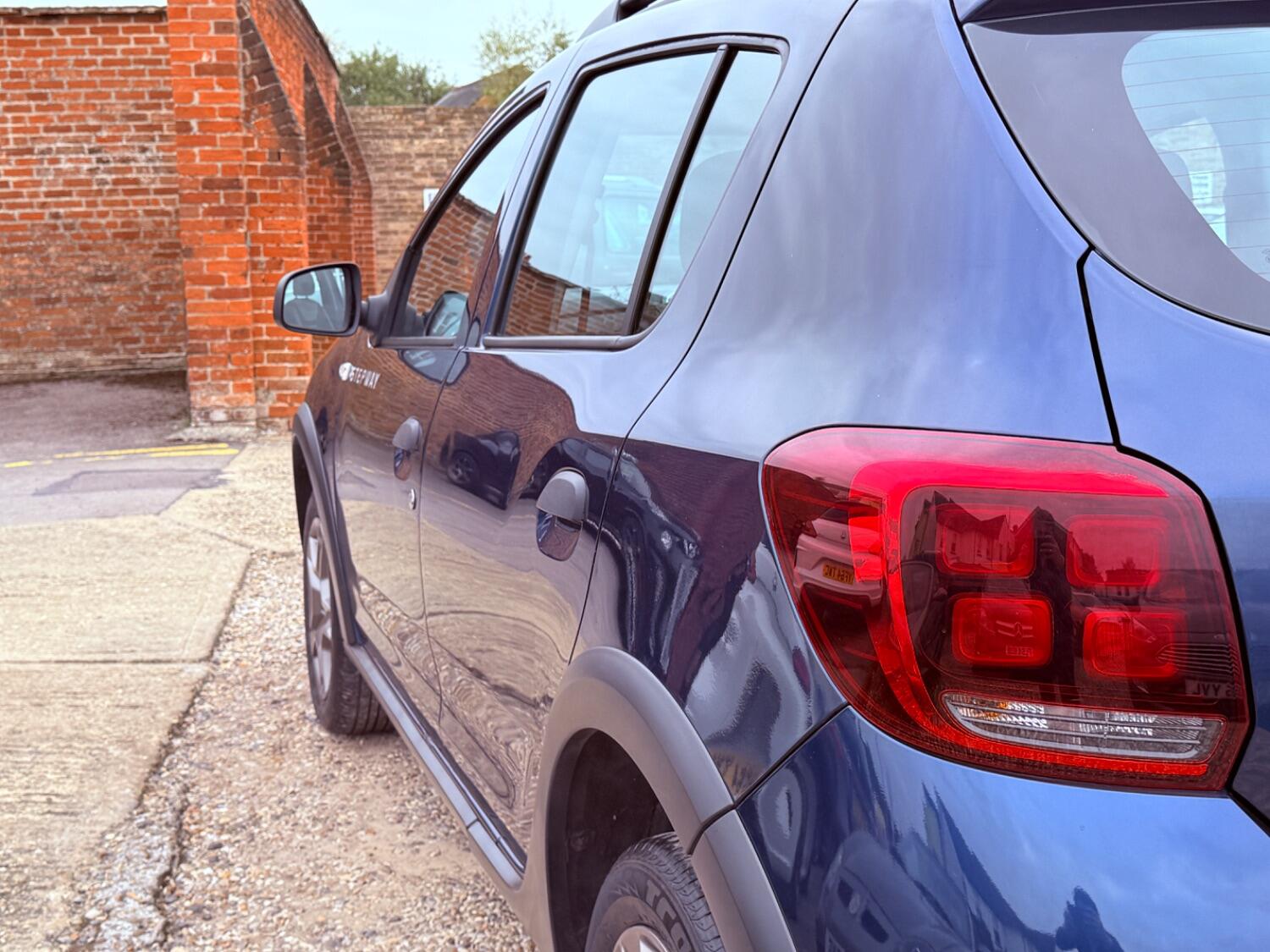 Used Dacia Sandero Stepway 2016 for sale - 76317451: Photo 16