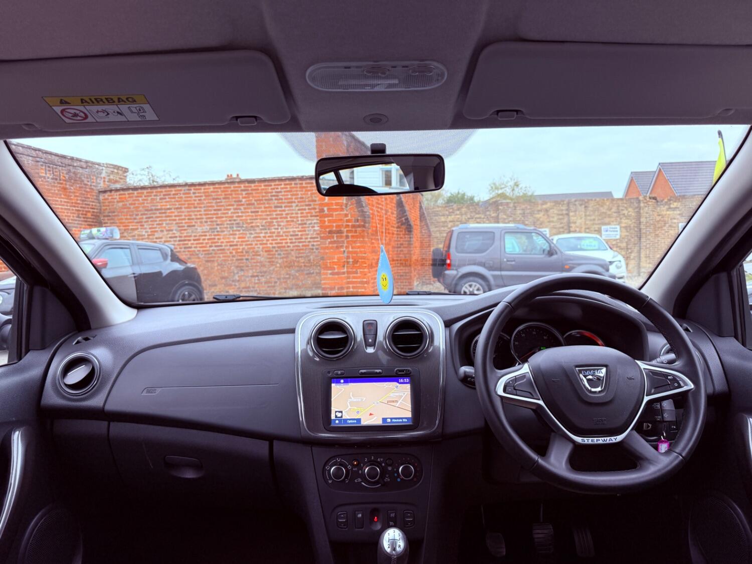 Used Dacia Sandero Stepway 2016 for sale - 76317451: Photo 30
