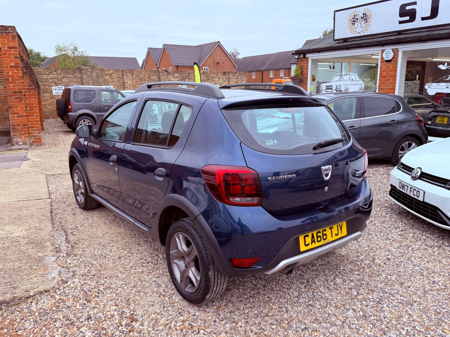 Used Dacia Sandero Stepway 2016 for sale - 76317451: Photo 4