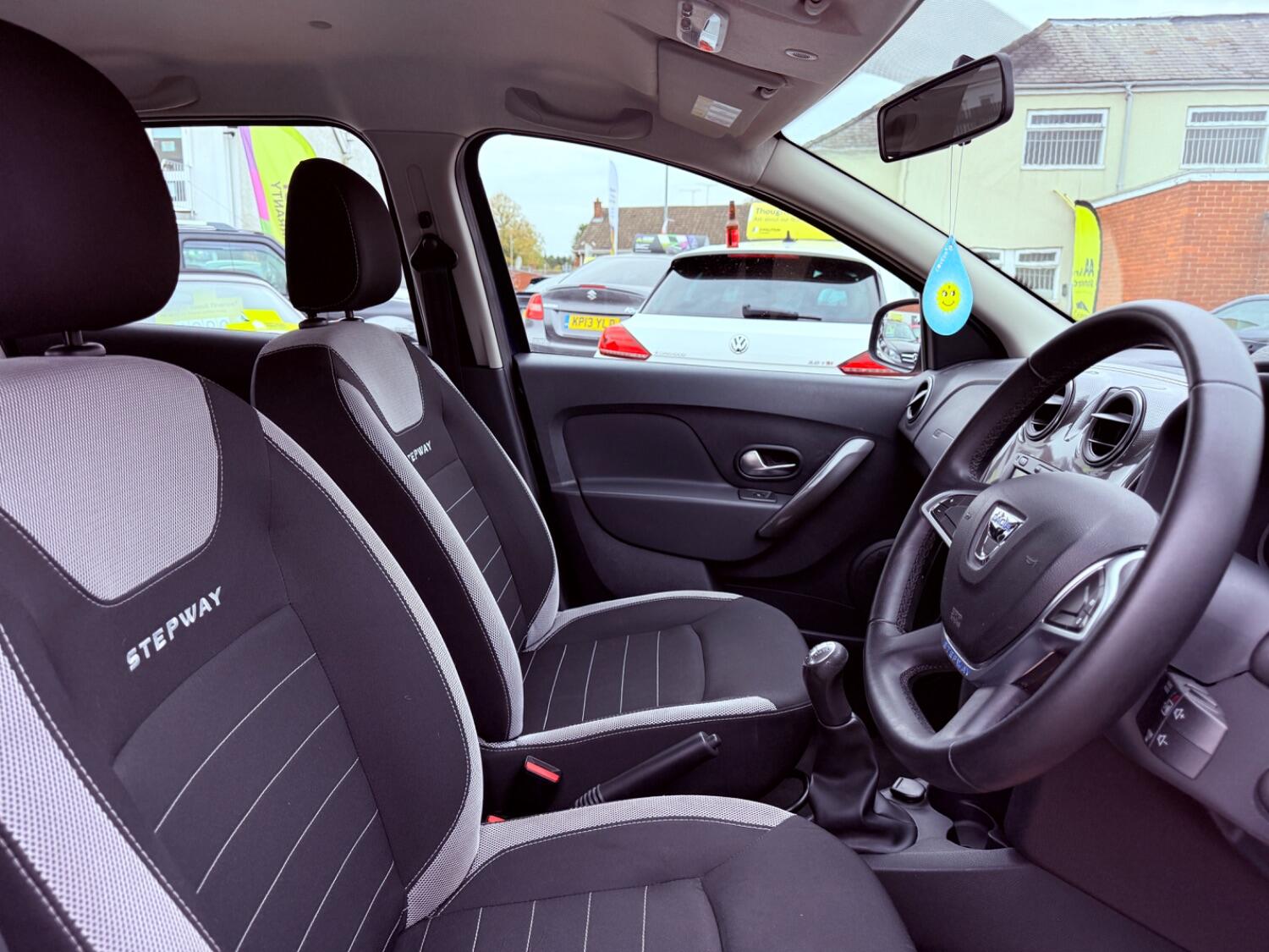 Used Dacia Sandero Stepway 2016 for sale - 76317451: Photo 43