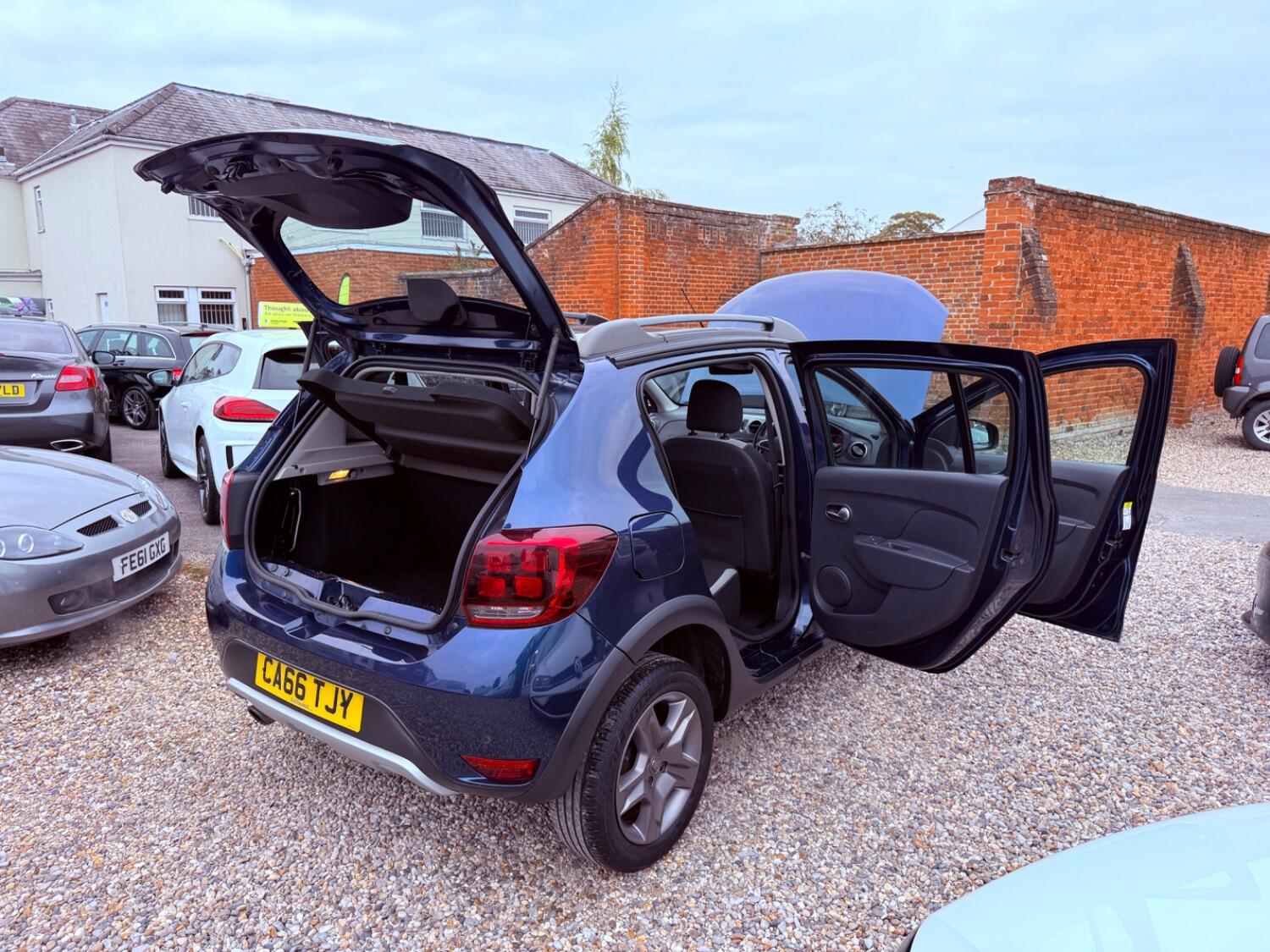 Used Dacia Sandero Stepway 2016 for sale - 76317451: Photo 56