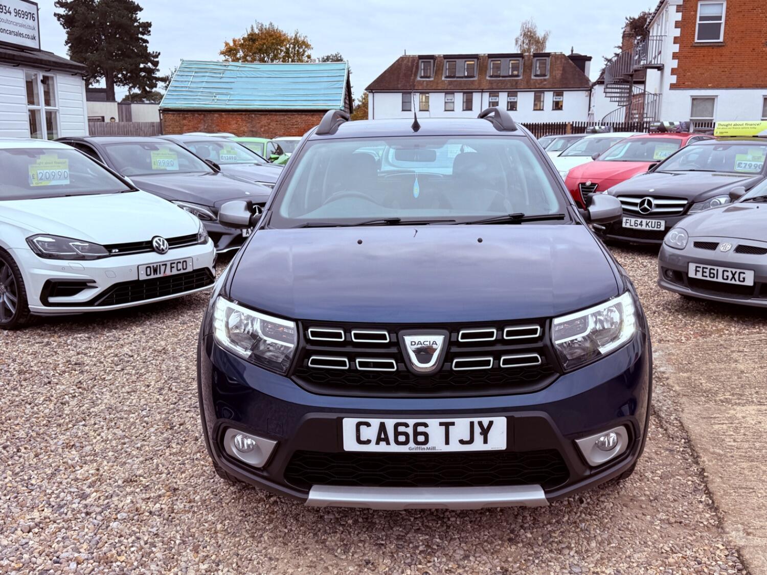 Used Dacia Sandero Stepway 2016 for sale - 76317451: Photo 9