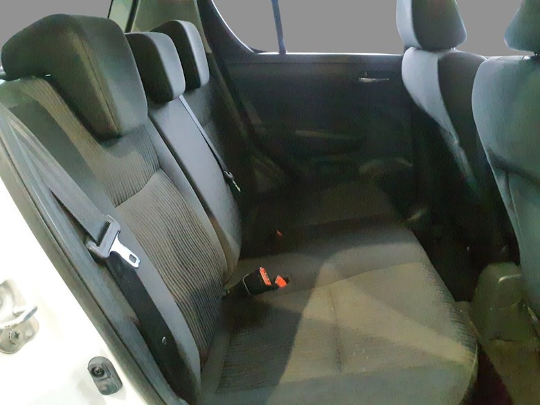 Used Suzuki Swift 2013 for sale - 77945763: Photo 8