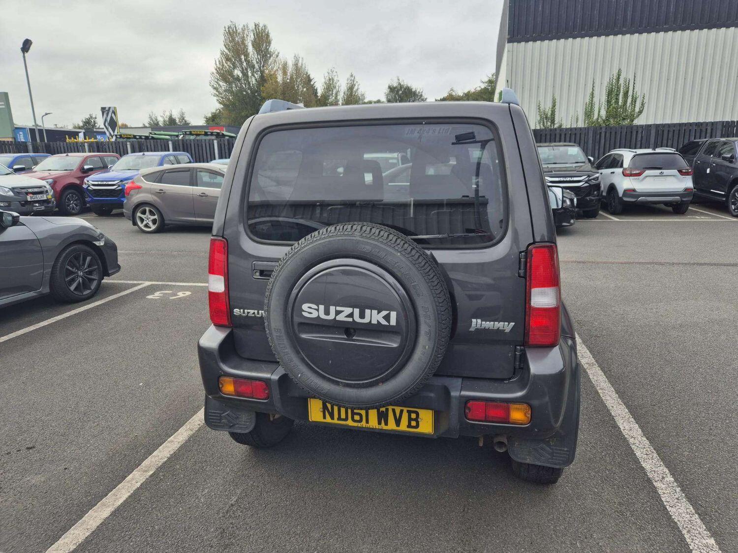 Used Suzuki Jimny 2012 for sale - 76369323: Photo 2