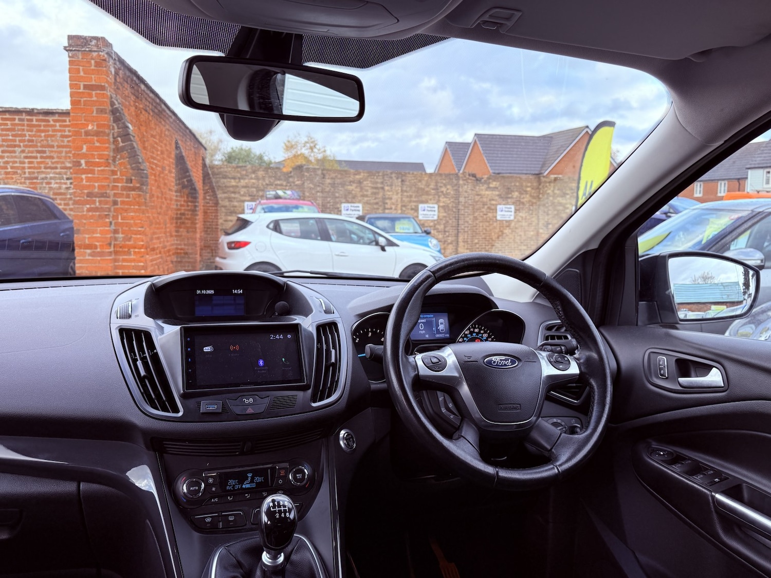 Used Ford Kuga 2014 for sale - 76445989: Photo 2