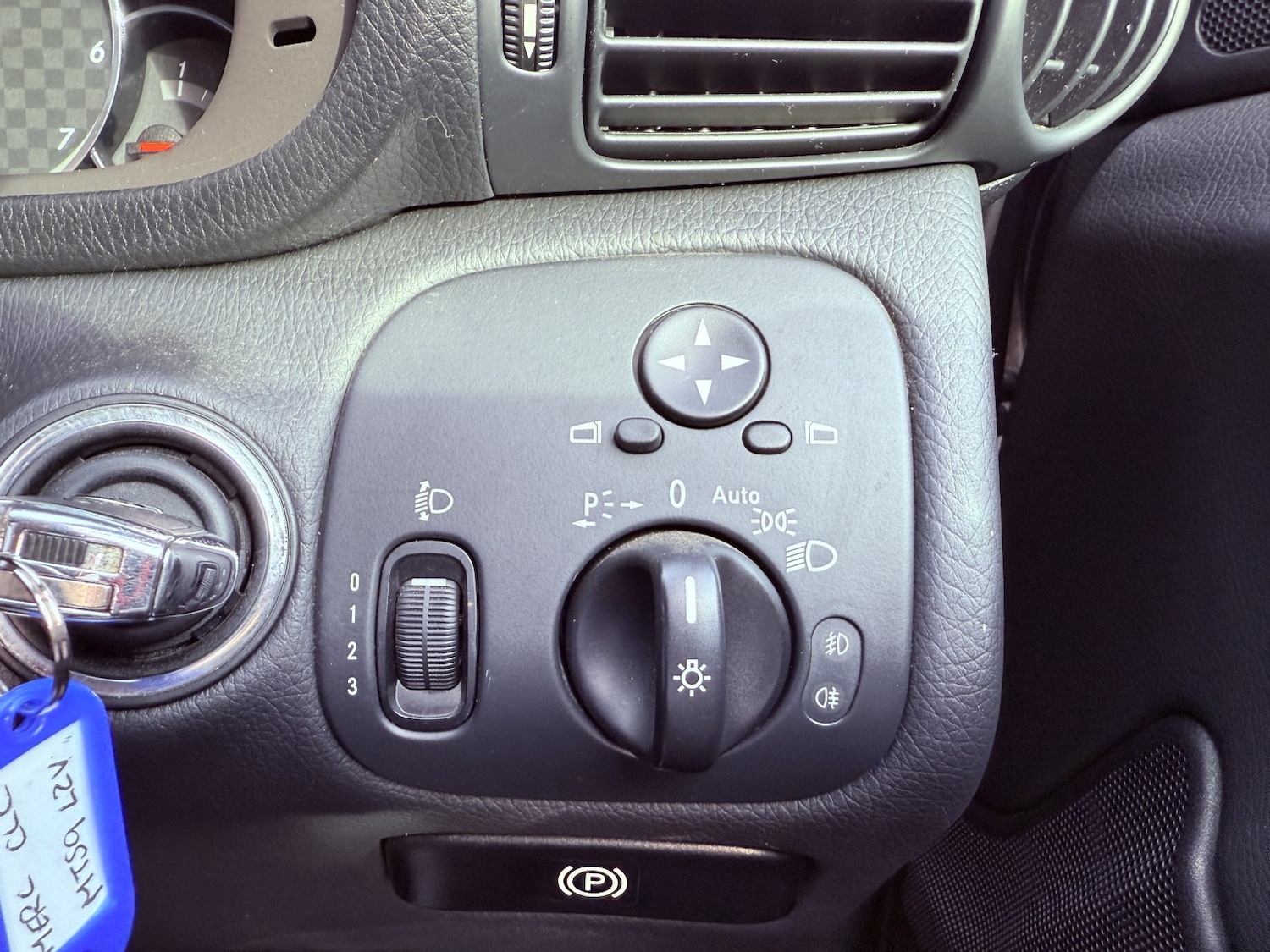 Used Mercedes-Benz CLC Class 2010 for sale - 76605645: Photo 20