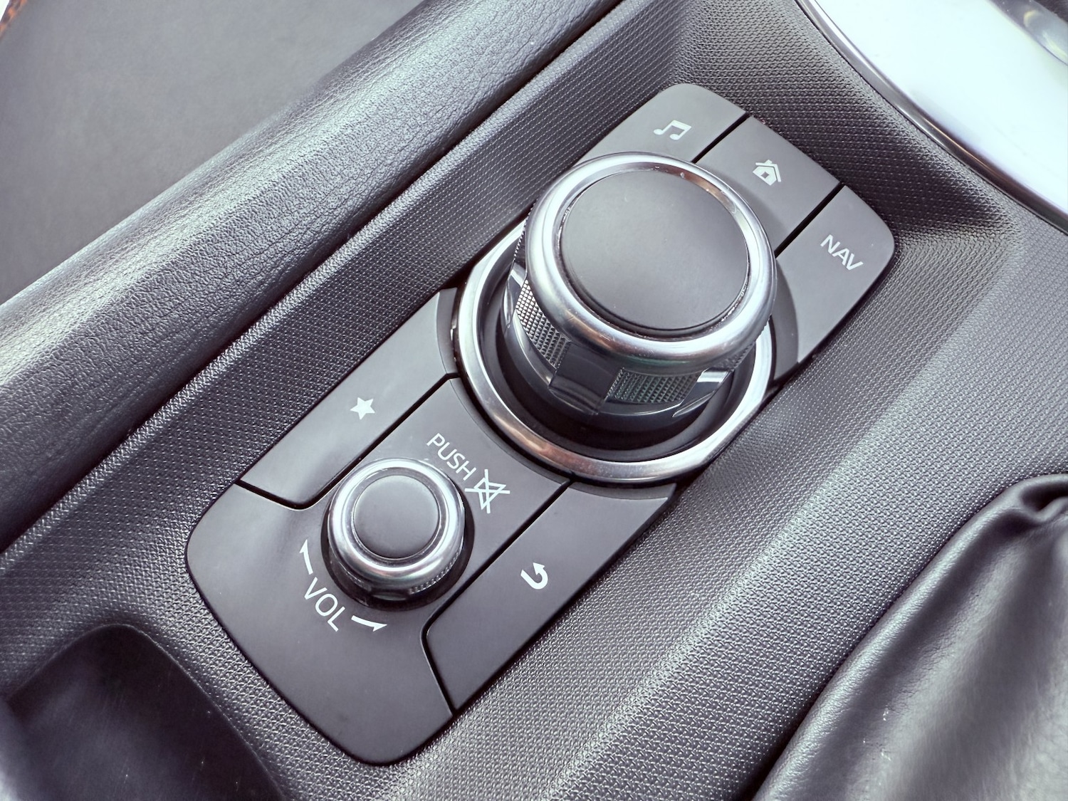 Used Mazda MX-5 2019 for sale - 76347201: Photo 40