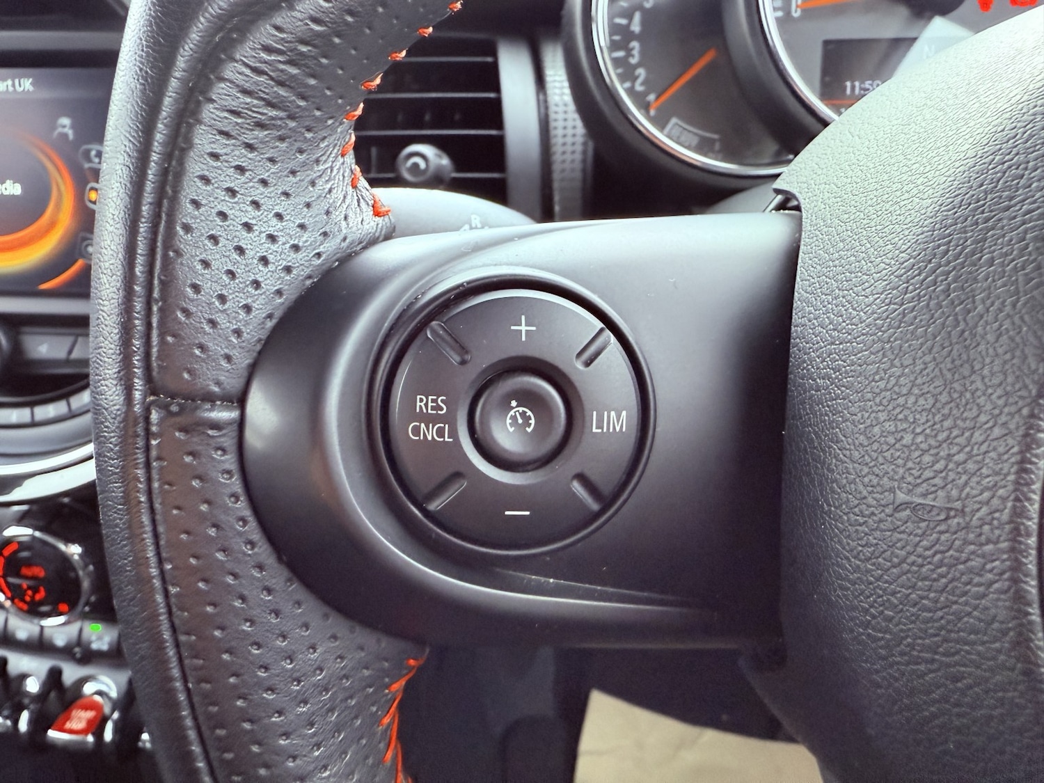 Used MINI Hatch 2016 for sale - 76547785: Photo 41