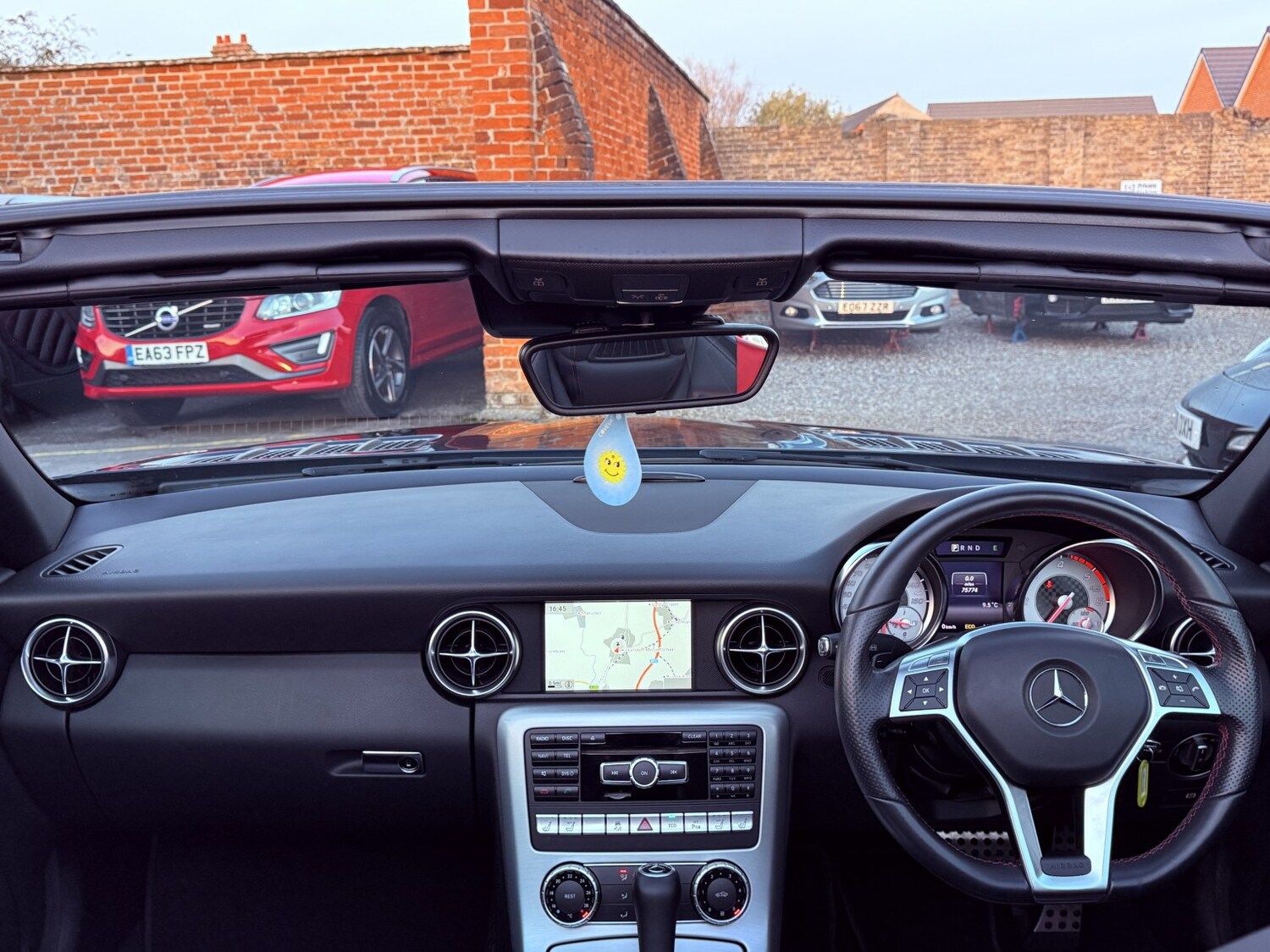 Used Mercedes-Benz SLK 2014 for sale - 76605948: Photo 25