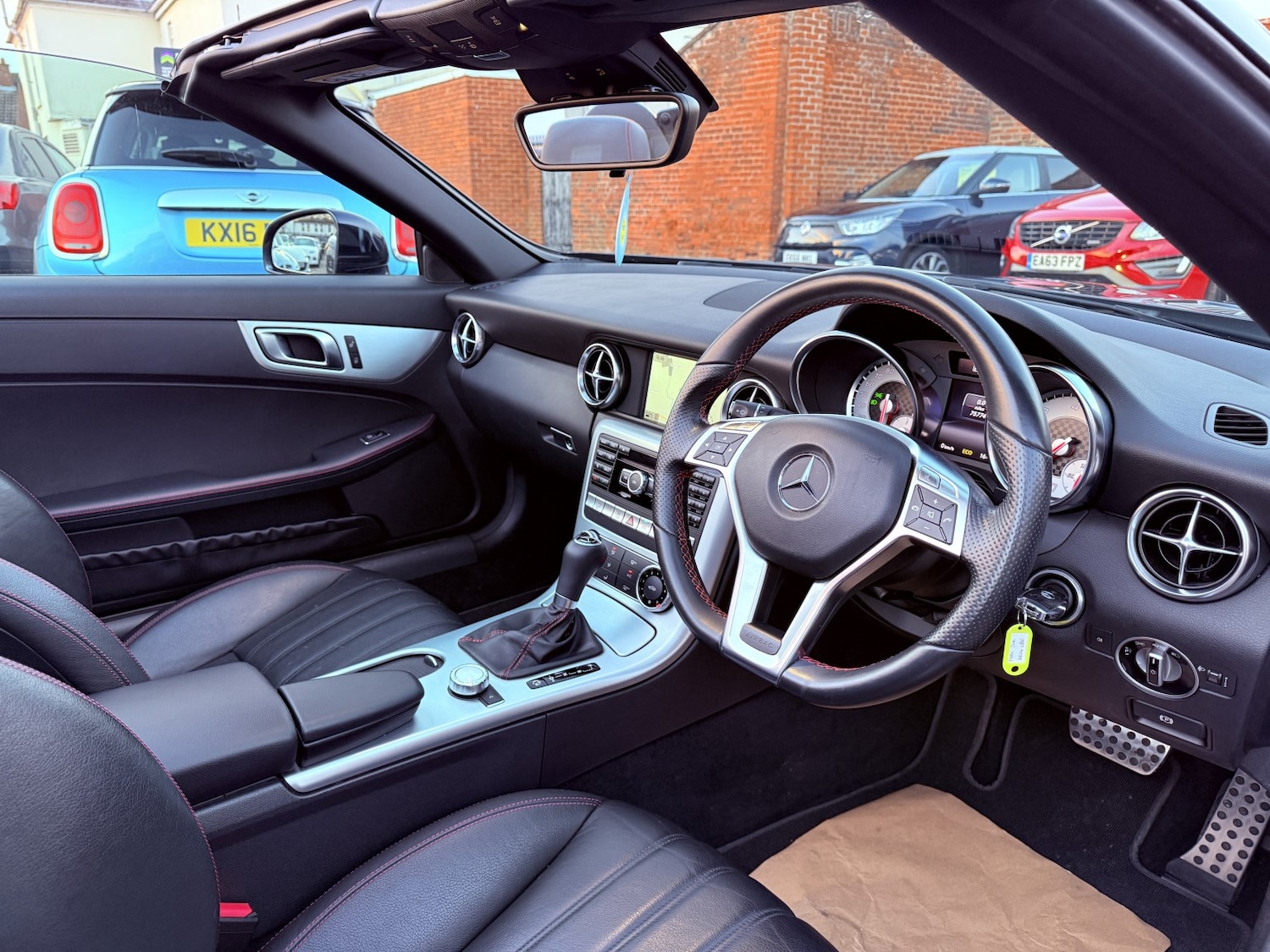 Used Mercedes-Benz SLK 2014 for sale - 76605948: Photo 39