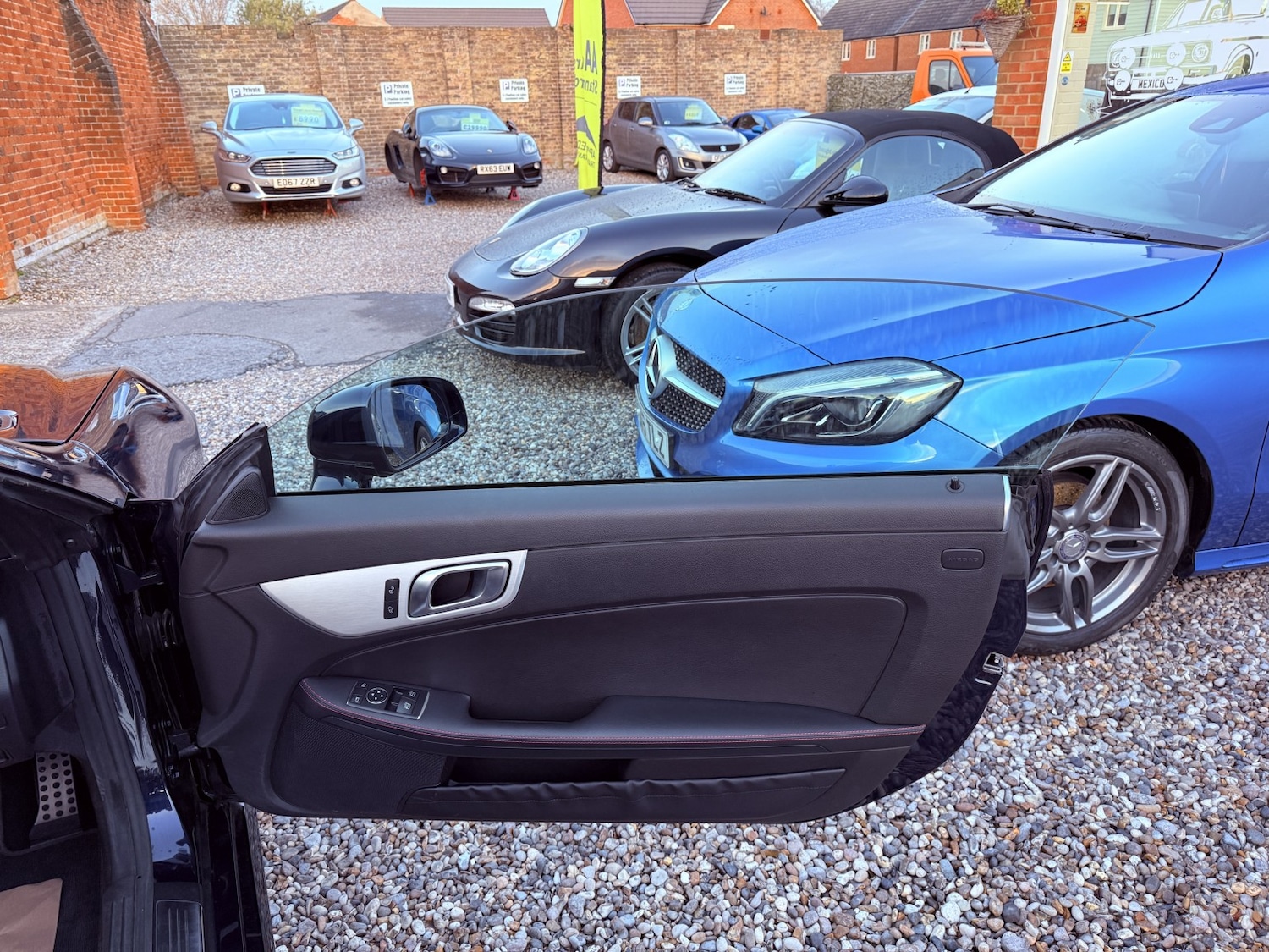 Used Mercedes-Benz SLK 2014 for sale - 76605948: Photo 41