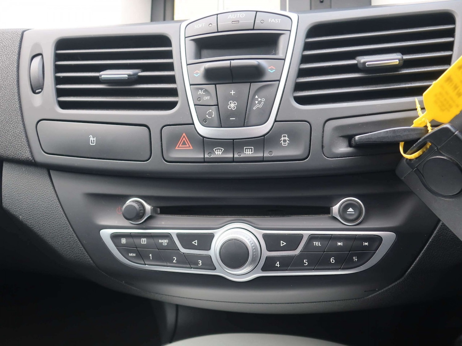 Used Renault Laguna 2011 for sale - 77008120: Photo 14