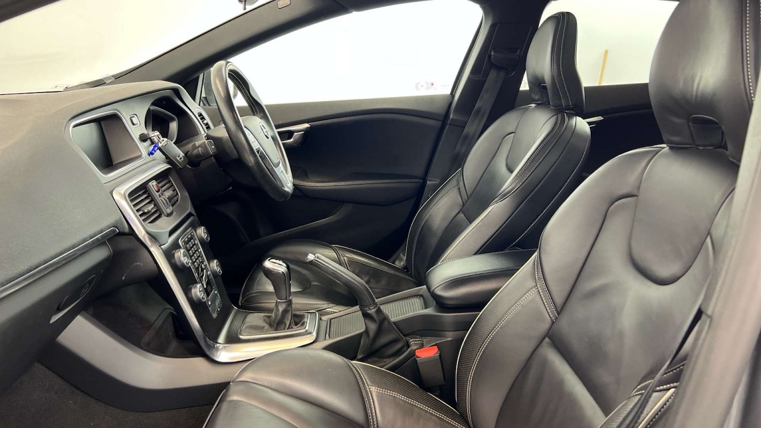 Used Volvo V40 2017 for sale - 77931266: Photo 15