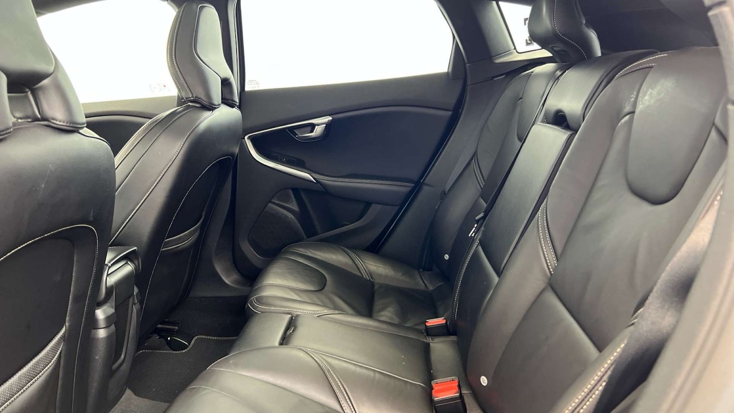 Used Volvo V40 2017 for sale - 77931266: Photo 17