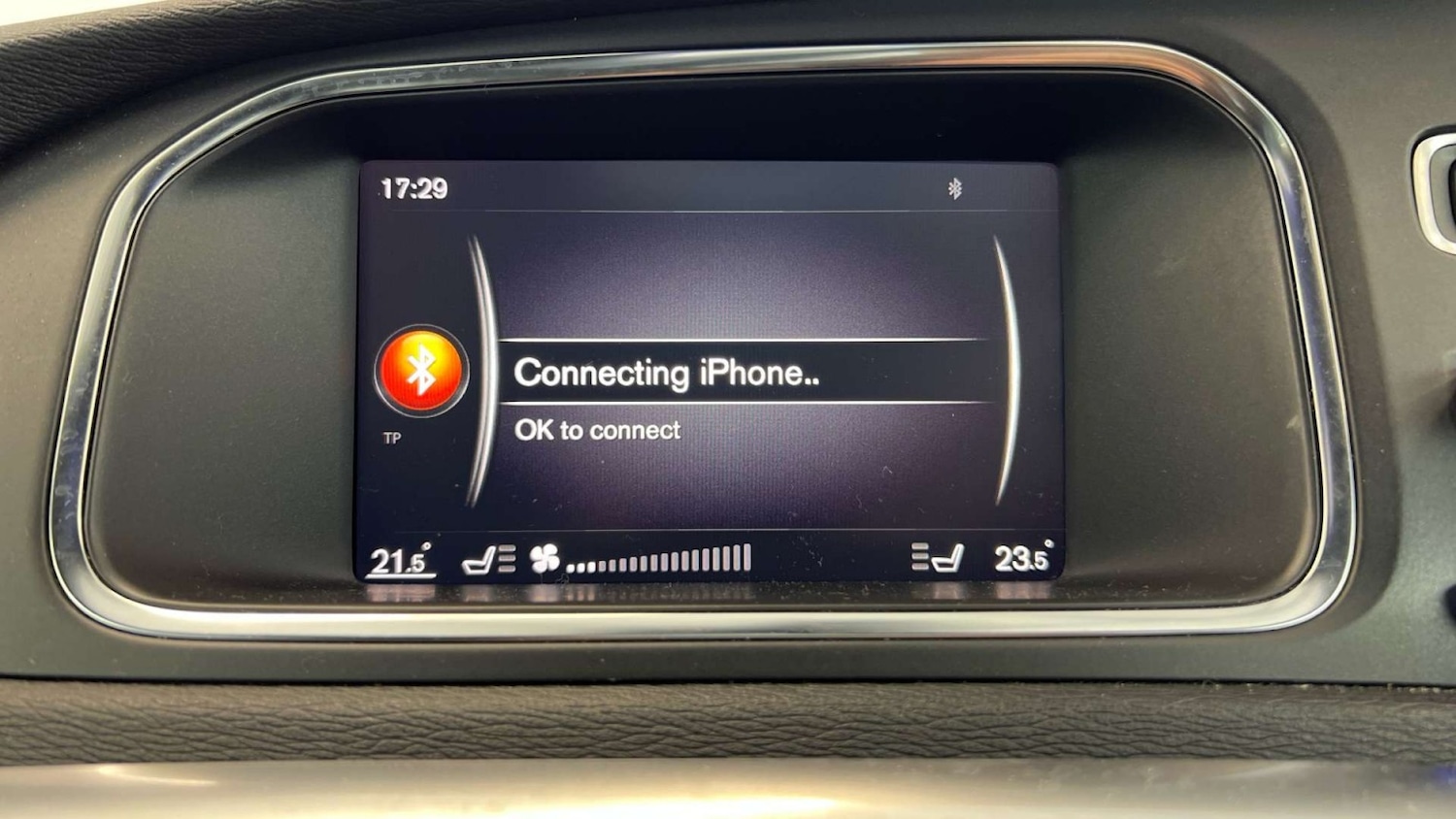 Used Volvo V40 2017 for sale - 77931266: Photo 20