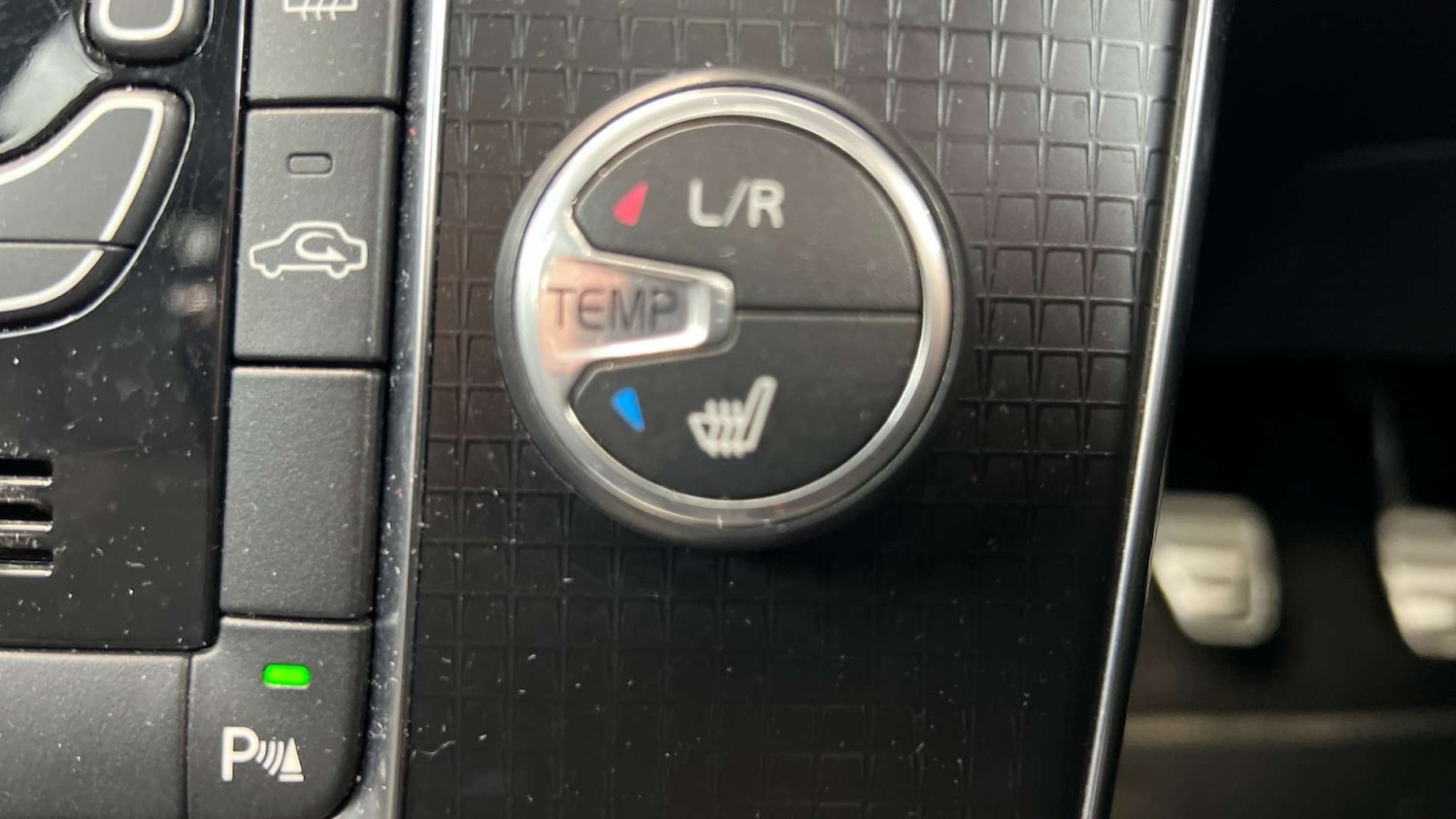 Used Volvo V40 2017 for sale - 77931266: Photo 21