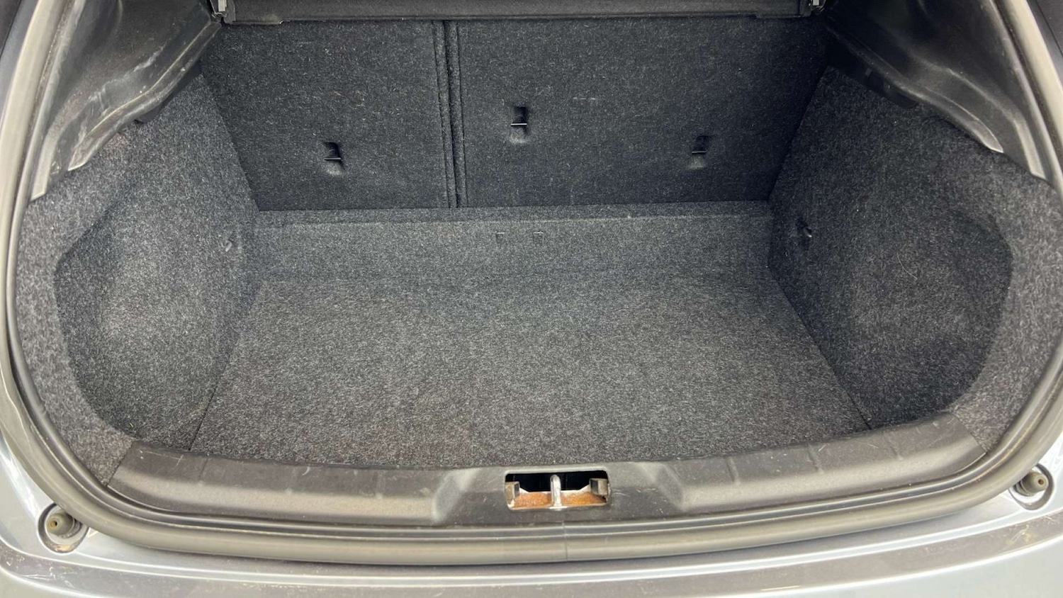 Used Volvo V40 2017 for sale - 77931266: Photo 26